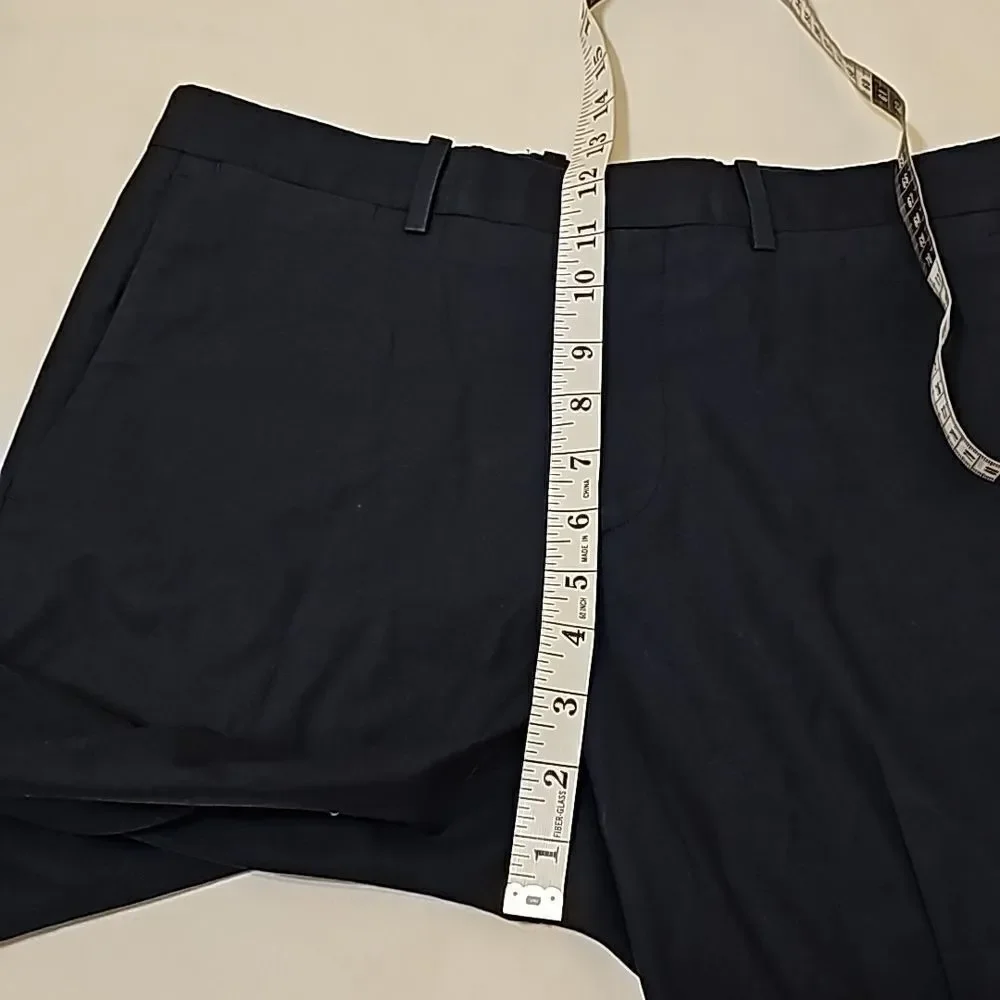 Theory Bermuda shorts size 30‎